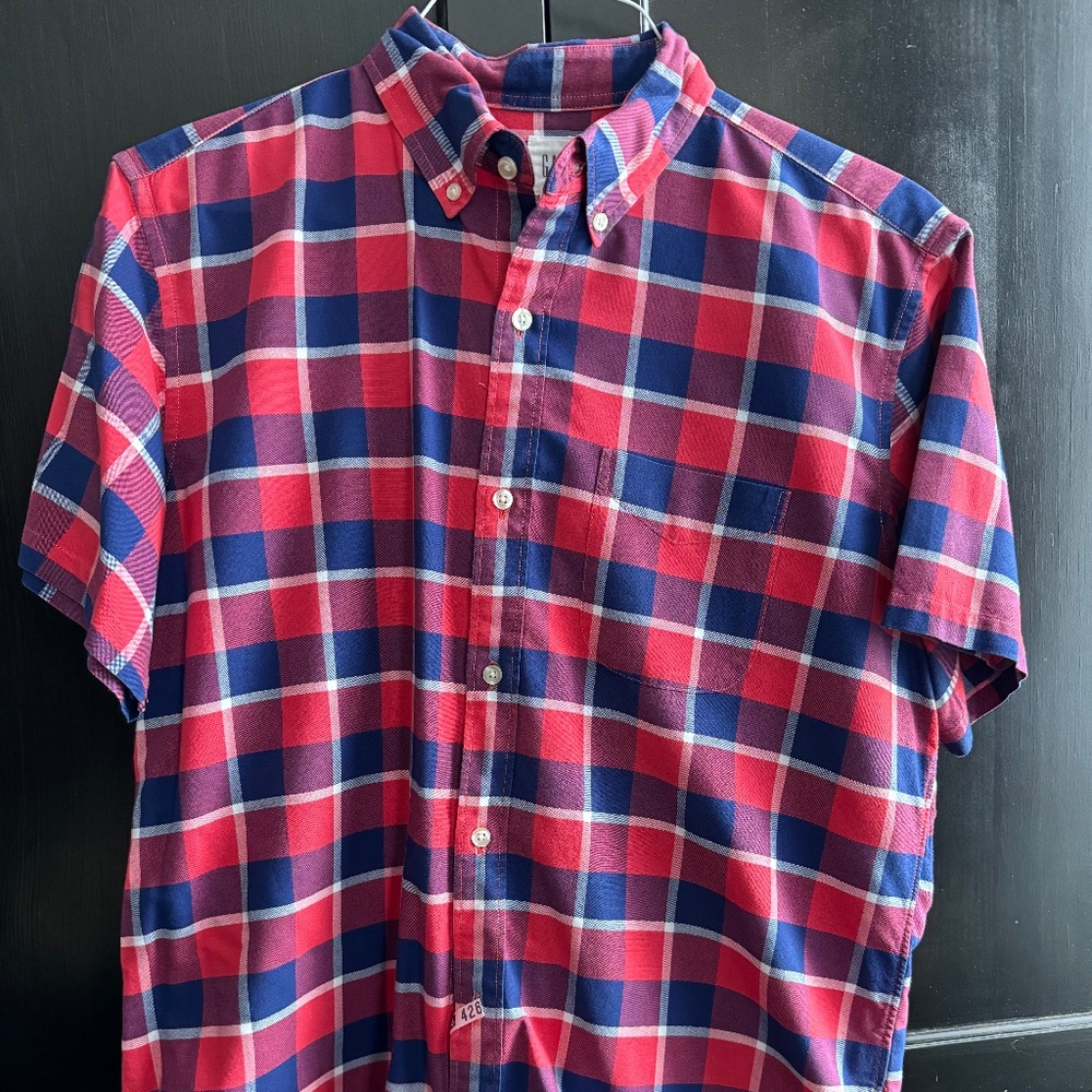 GAP Short Sleeved – Button Down Collar / Red, White, and Blue Plaid